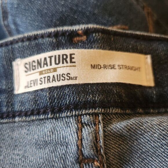 Signature Levi Strauss Women's Mid Rise Straight Sz 18 W34 L30 Jeans Whisker NEW - Picture 11 of 14